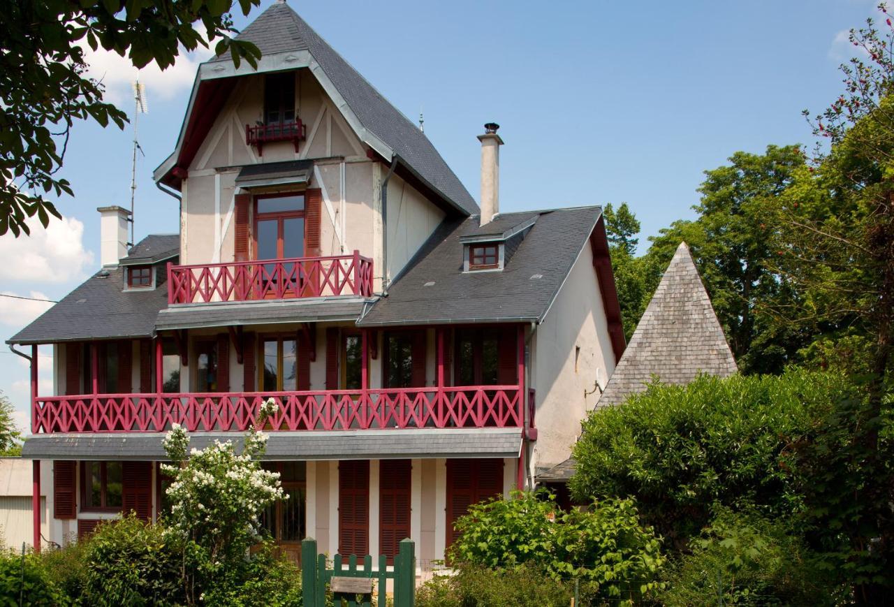 Le Monde De Charlie Hotel Bellerive-sur-Allier Exterior foto